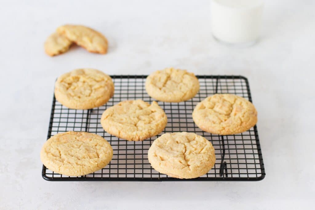 White Chocolate Chip Cookies - Passion Meets Creativity